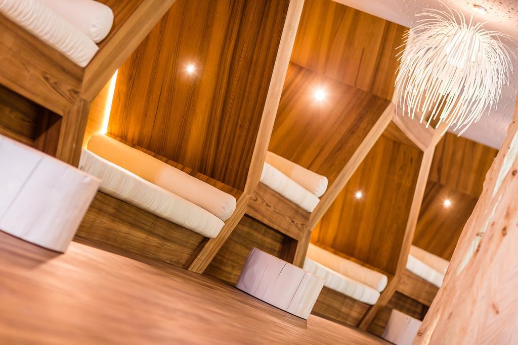 Alpine Luxury Spa Resort Schwarzenstein Lutago Luaran gambar