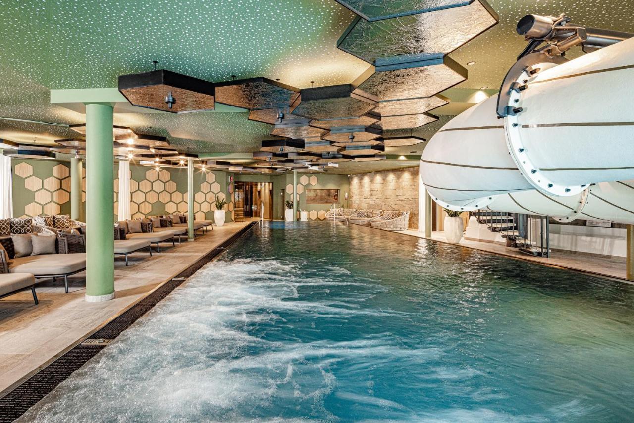 Alpine Luxury Spa Resort Schwarzenstein Lutago Luaran gambar