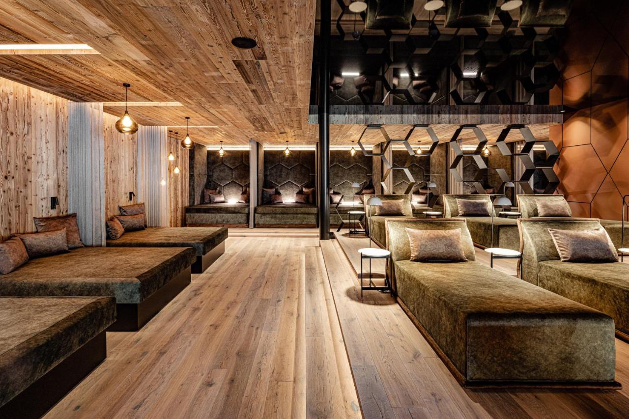 Alpine Luxury Spa Resort Schwarzenstein Lutago Luaran gambar