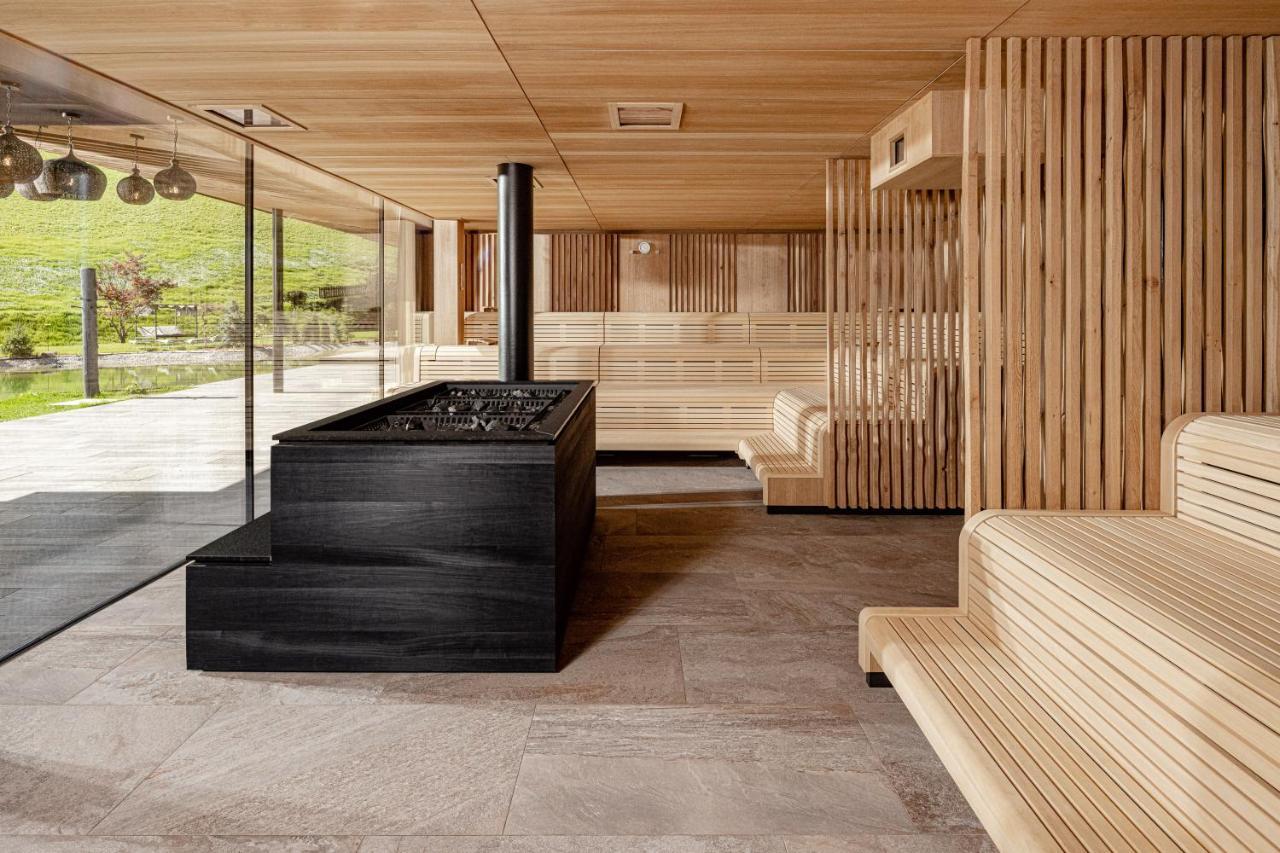 Alpine Luxury Spa Resort Schwarzenstein Lutago Luaran gambar