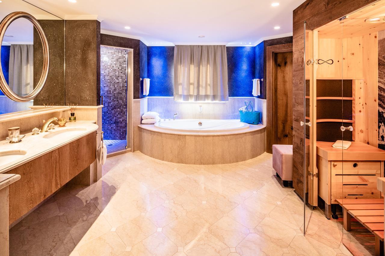 Alpine Luxury Spa Resort Schwarzenstein Lutago Luaran gambar