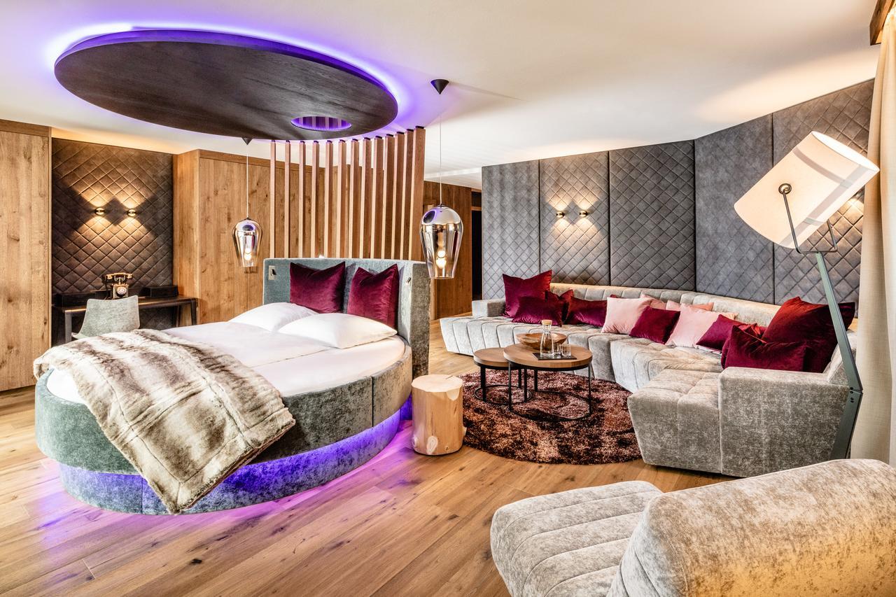 Alpine Luxury Spa Resort Schwarzenstein Lutago Luaran gambar